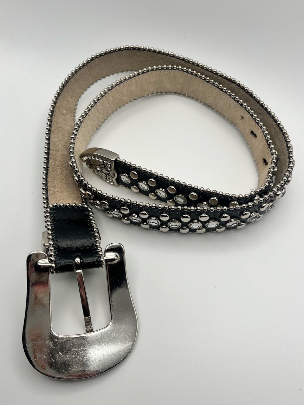Vintage Y2K Rhinestone Studded Western
Belt Black Leather Silver Engraved Buckle - Picture 3 of 11
